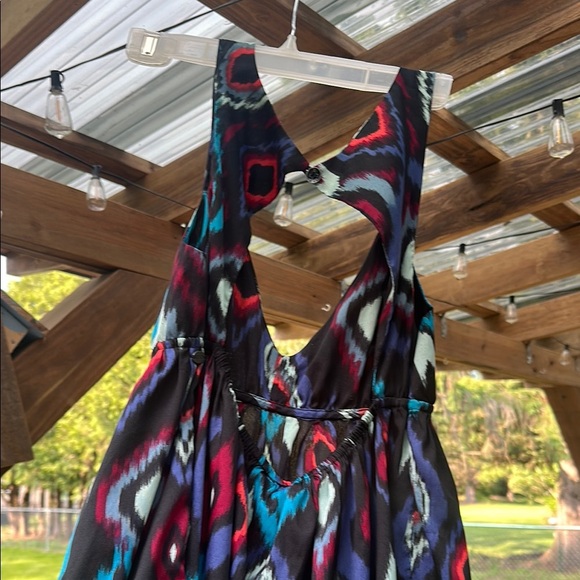 Roxy Medium Sun Dress Mini w/Back Cutouts Colorful Tribal or Geometric Print - Picture 10 of 14